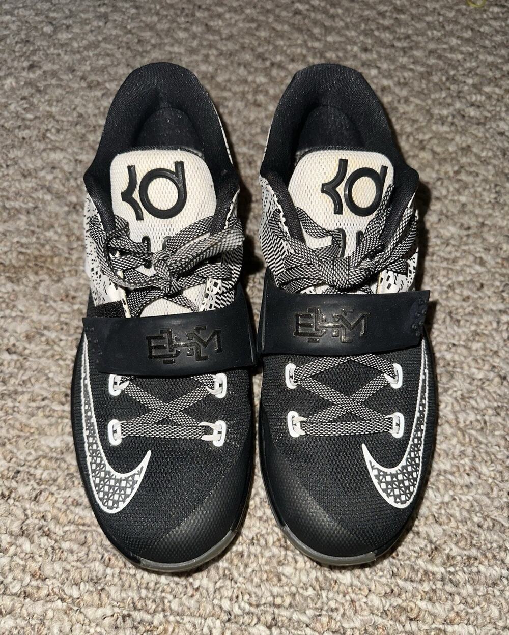 Nike KD ‘BHM’ Unisex Kids Basketball Low Top Lace-Up Sneakers Black/White 6.5
